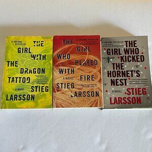 3 Book Set The Girl Who Kicked The Hornets Nest-Played With Fire-Dragon Tattoo